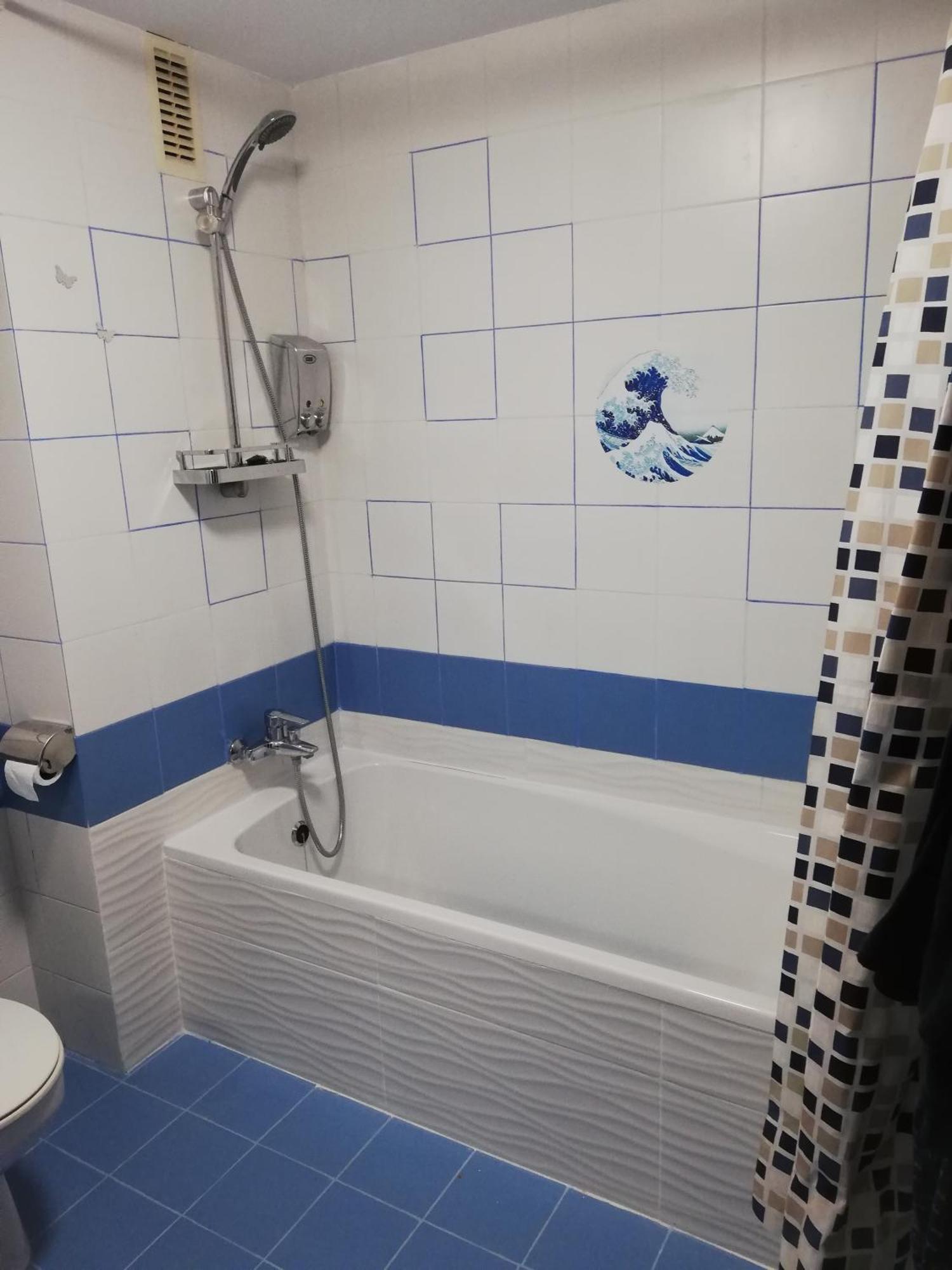 Ideally Located On Apartment *